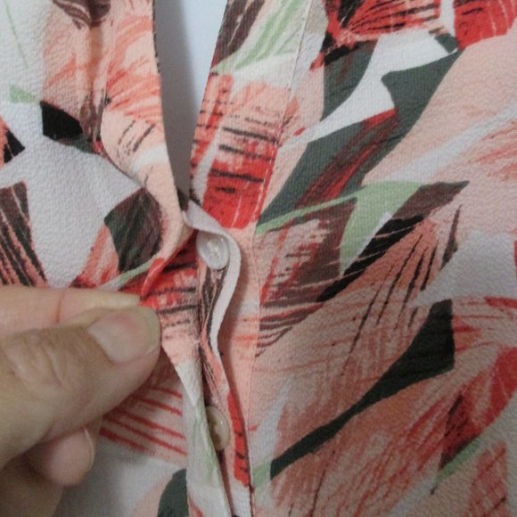 Chaus top peachy color 3/4 length sleeve V neck like new blouse size XXL - Picture 4 of 8